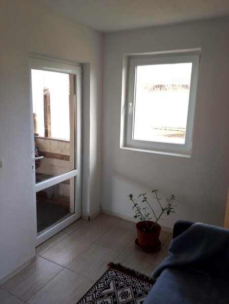 Cornatelu, sat Bolovani, Dambovita, 44 km de Bucuresti, vila noua, comis. 0