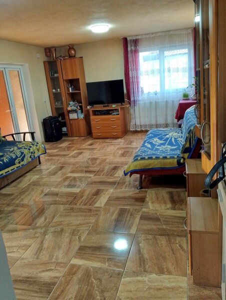 Cornatelu, sat Bolovani, Dambovita, 44 km de Bucuresti, vila noua, comis. 0