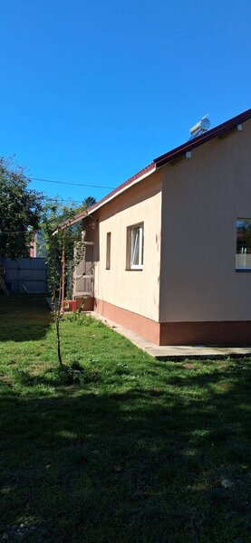 Cornatelu, sat Bolovani, Dambovita, 44 km de Bucuresti, vila noua, comis. 0