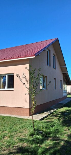 Cornatelu, sat Bolovani, Dambovita, 44 km de Bucuresti, vila noua, comis. 0